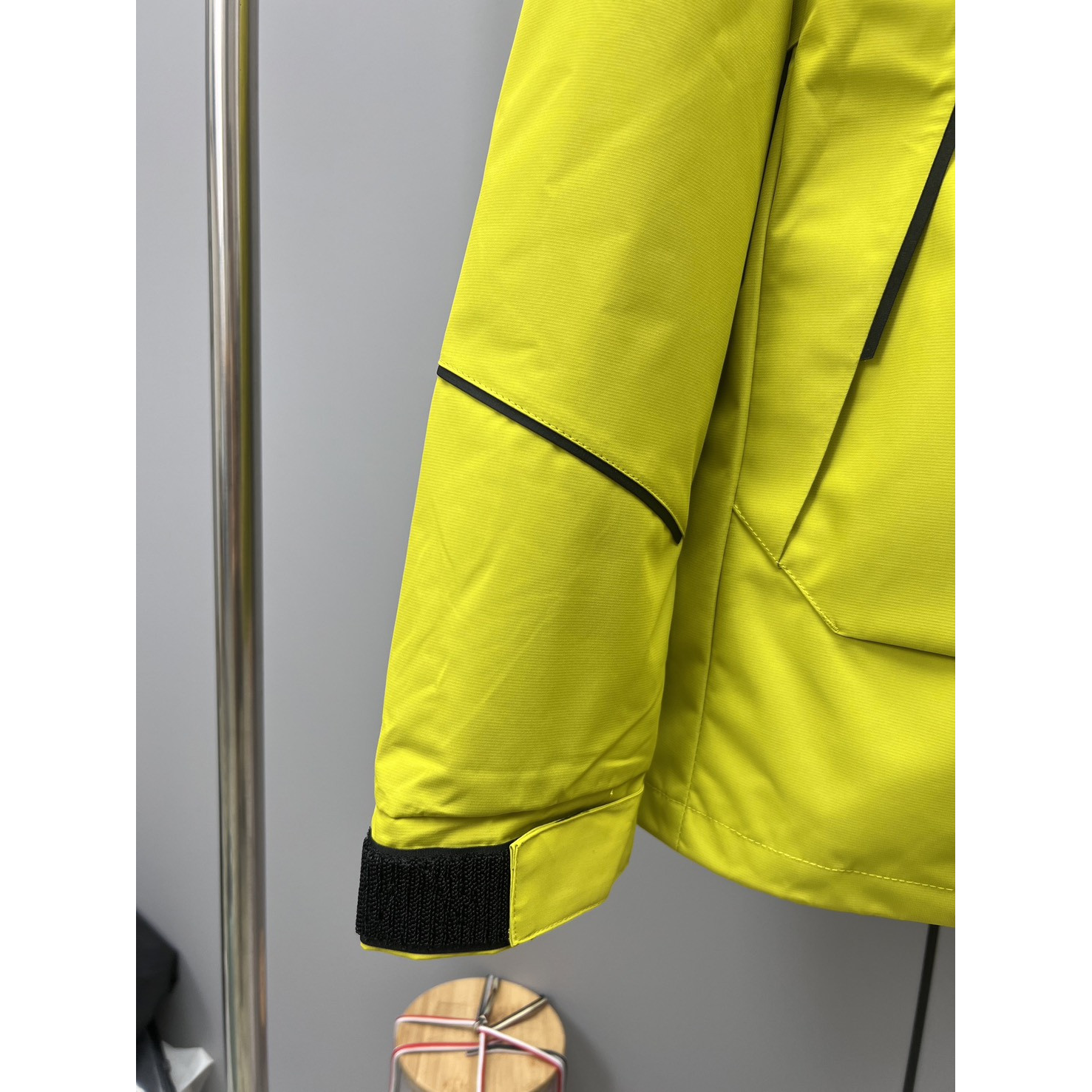 <p>KOLON SPORT KR系列冲锋衣外套(青绿)</p>