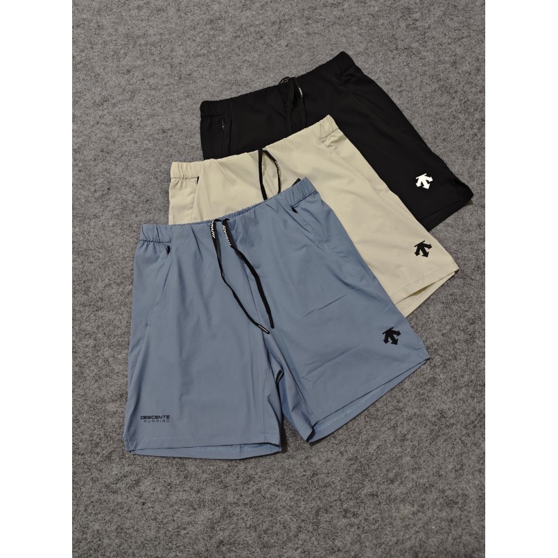 <p>DESCENTE 高端速乾短褲</p>