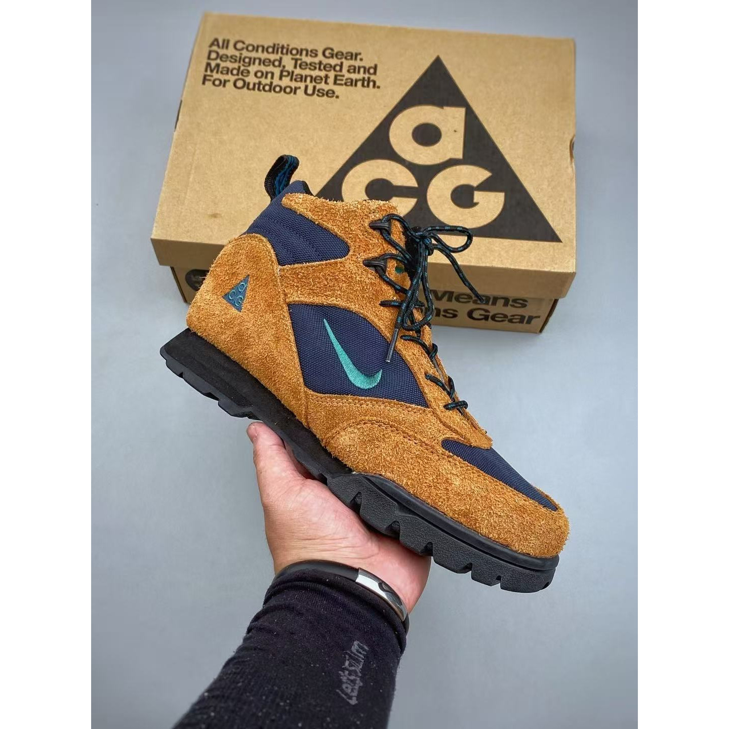 <p>Nike ACG Torre&ldquo;Light Pumice&rdquo; 户外功能鞋(藍/黑/灰/白/卡其)</p>