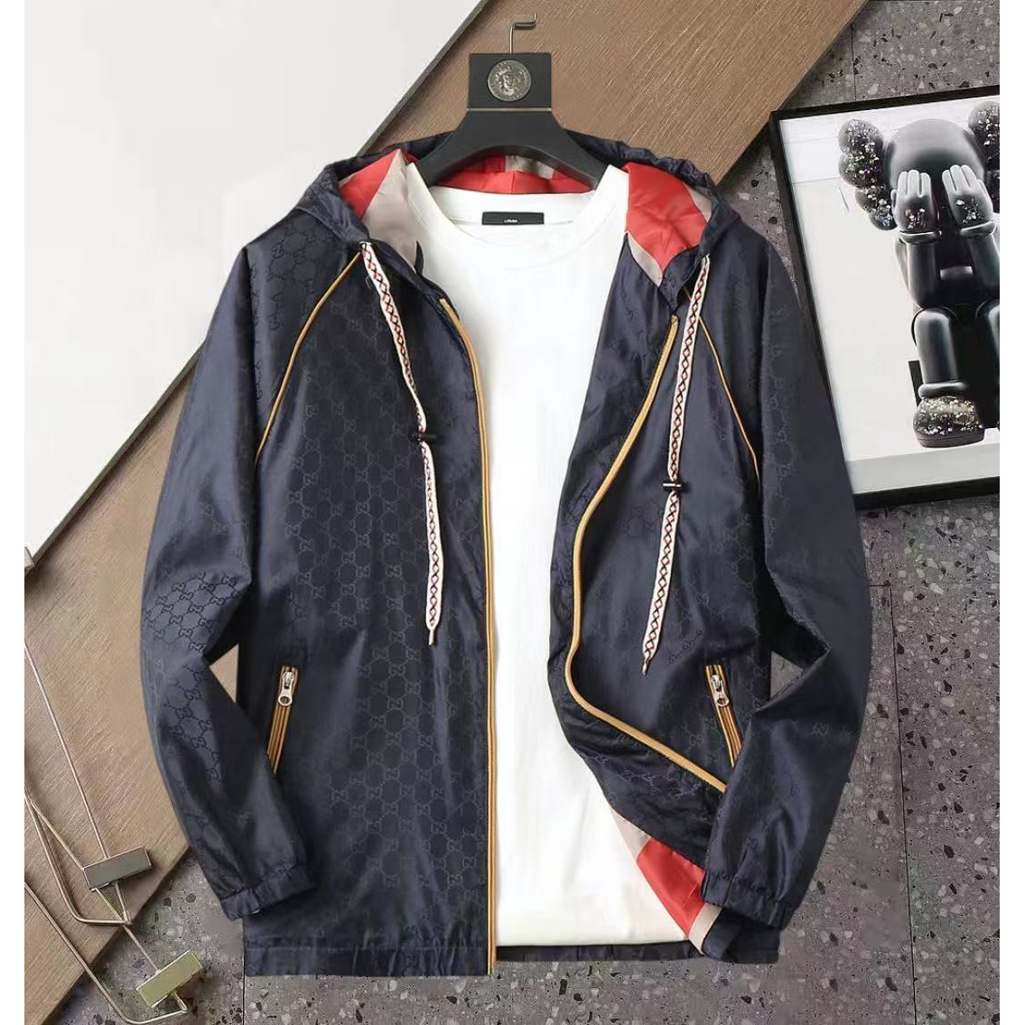 <p>GUCCI 男士夹克外套(800805)</p>