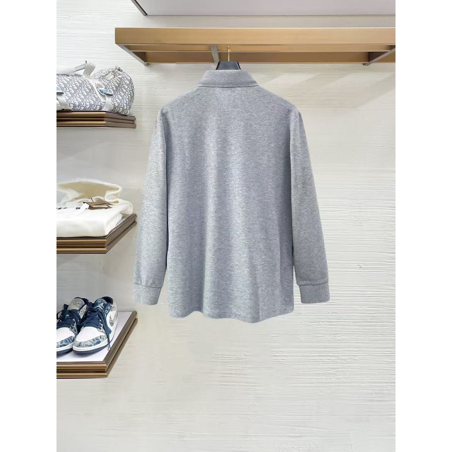 <p>BURBERRY 长袖Polo衫(灰)</p>