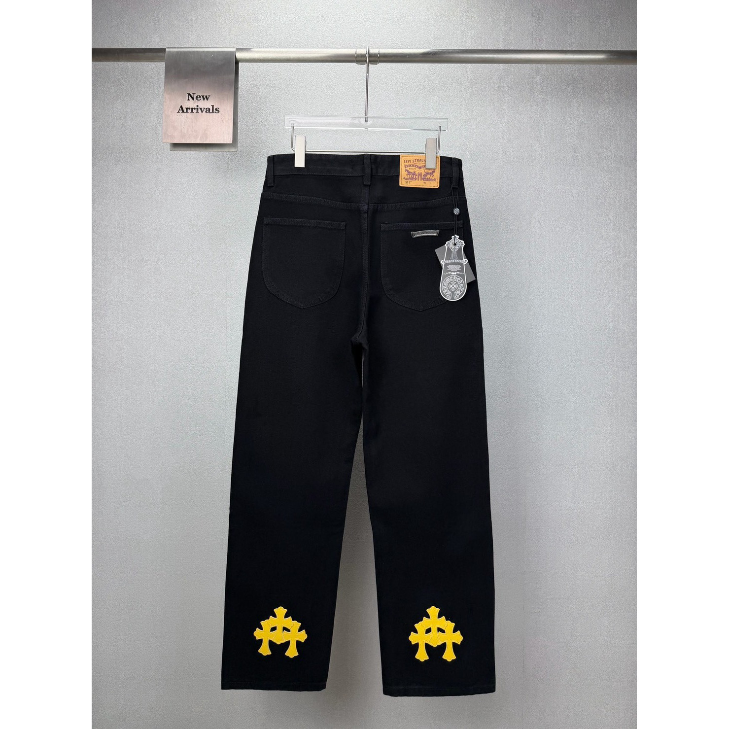 <p>CHROME HEARTS 黃十字架牛仔裤</p>