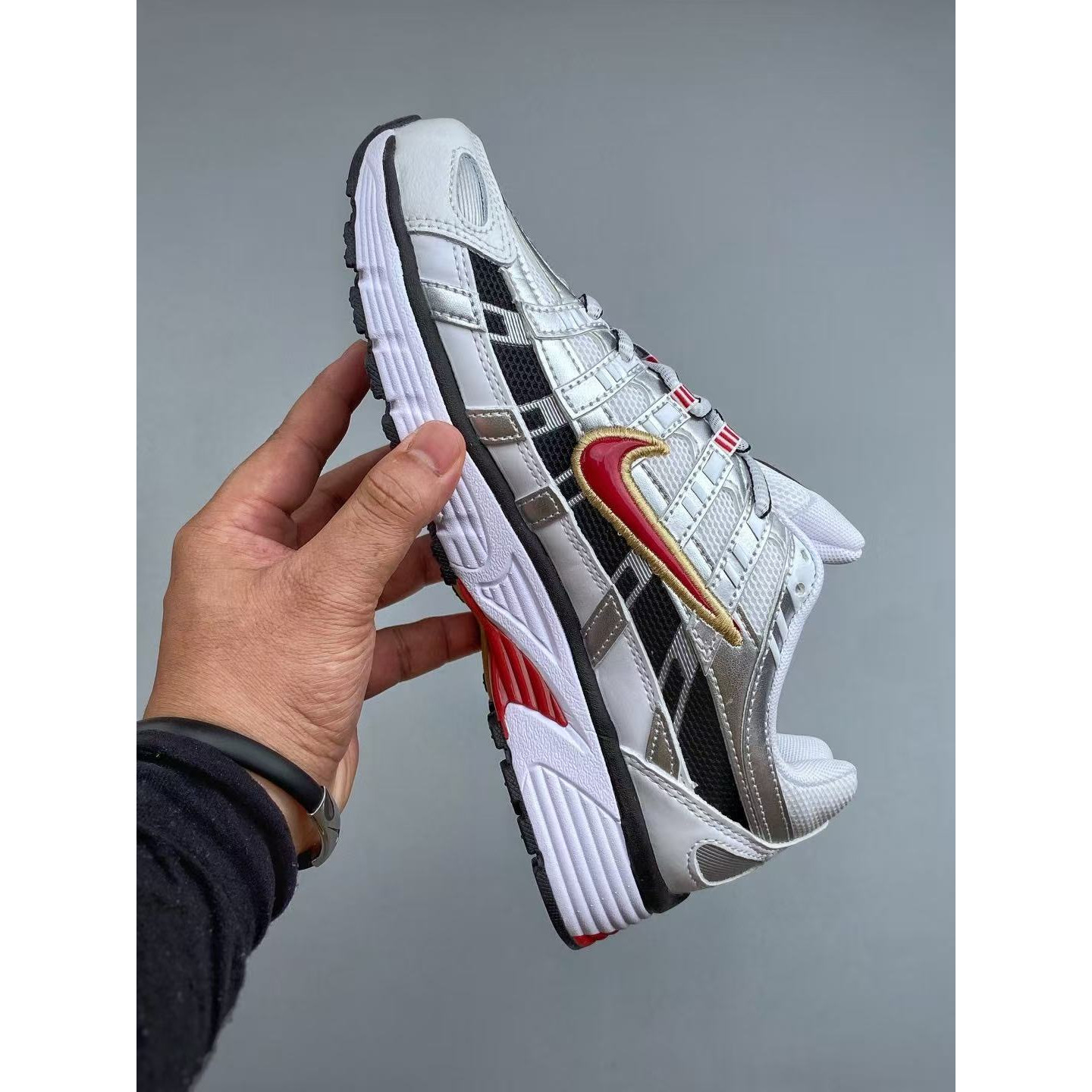 <p>Nike P-6000 &nbsp;复古休闲运动老爹鞋 (102)</p>