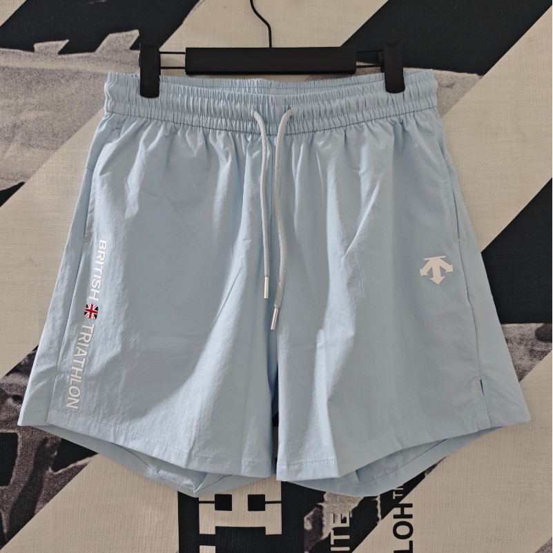 <p>DESCENTE 運動速乾短褲</p>