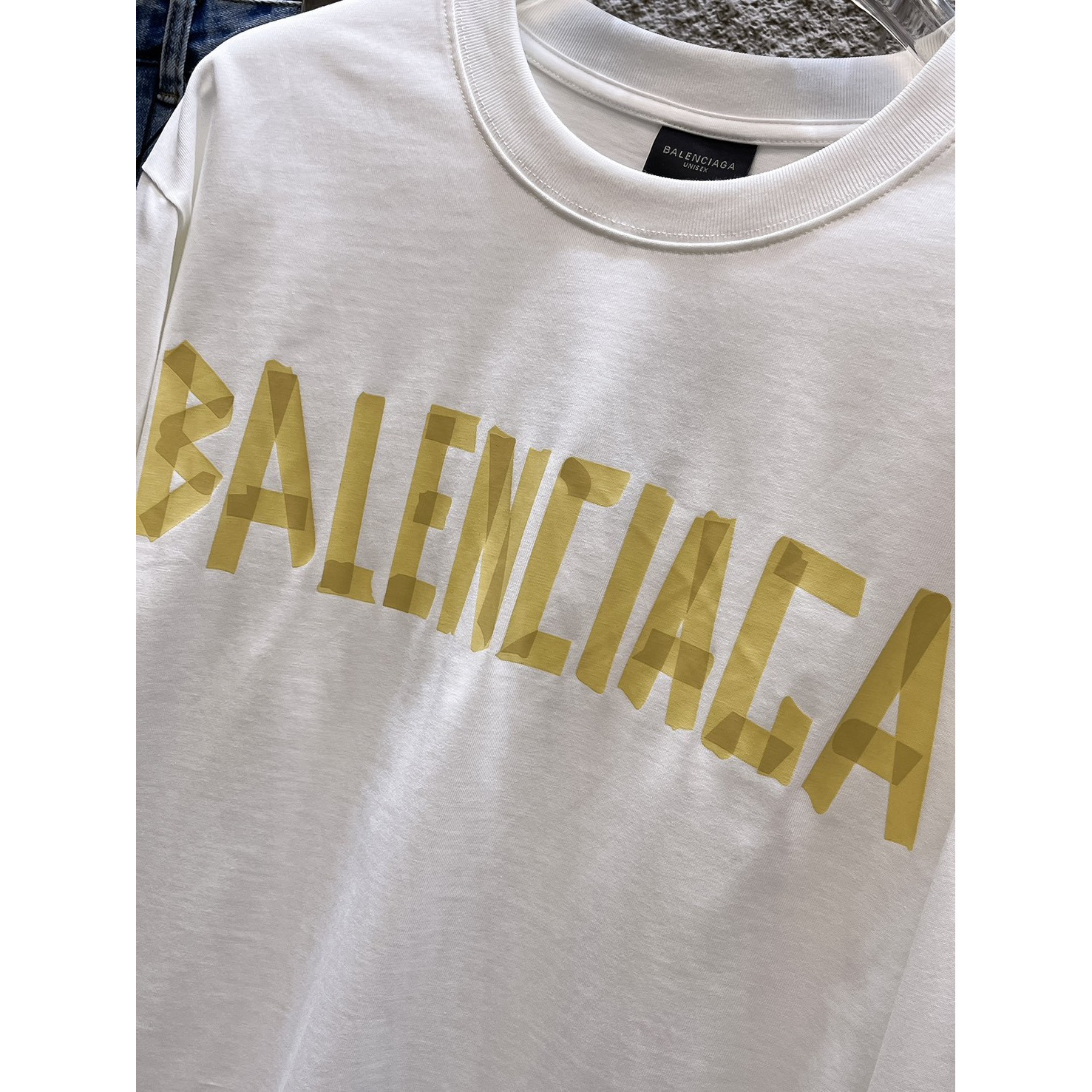<p>Balenciaga 长袖T恤(白)</p>