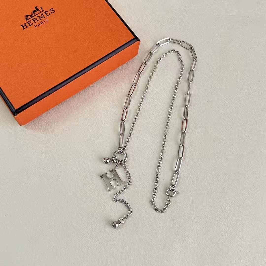 <p>HERMES 项链</p>