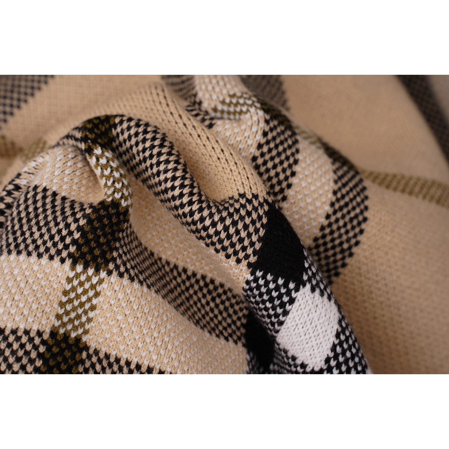 <p>Burberry 圆领针织羊毛衫(X24)</p>