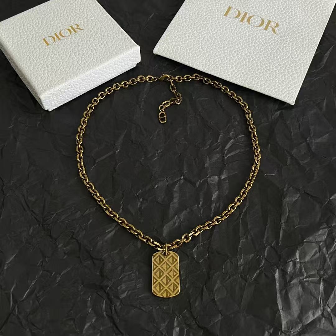 <p>DIOR&nbsp;中古项链</p>