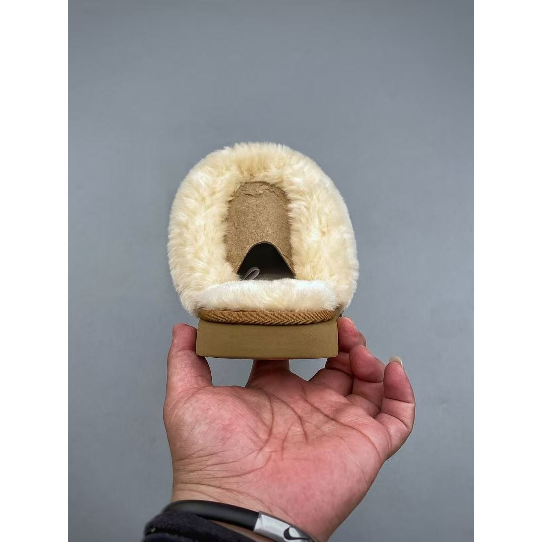 <p>UGG 千颂伊同款羊毛拖鞋</p>