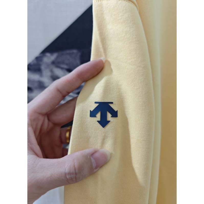 <p>DESCENTE 經典款棉 T (多色可選)</p>