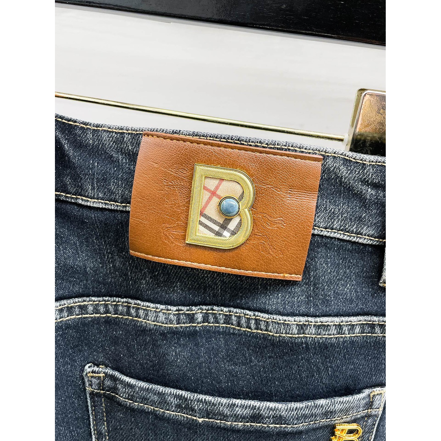 <p>BURBERRY 高品质牛仔裤(藍)</p>