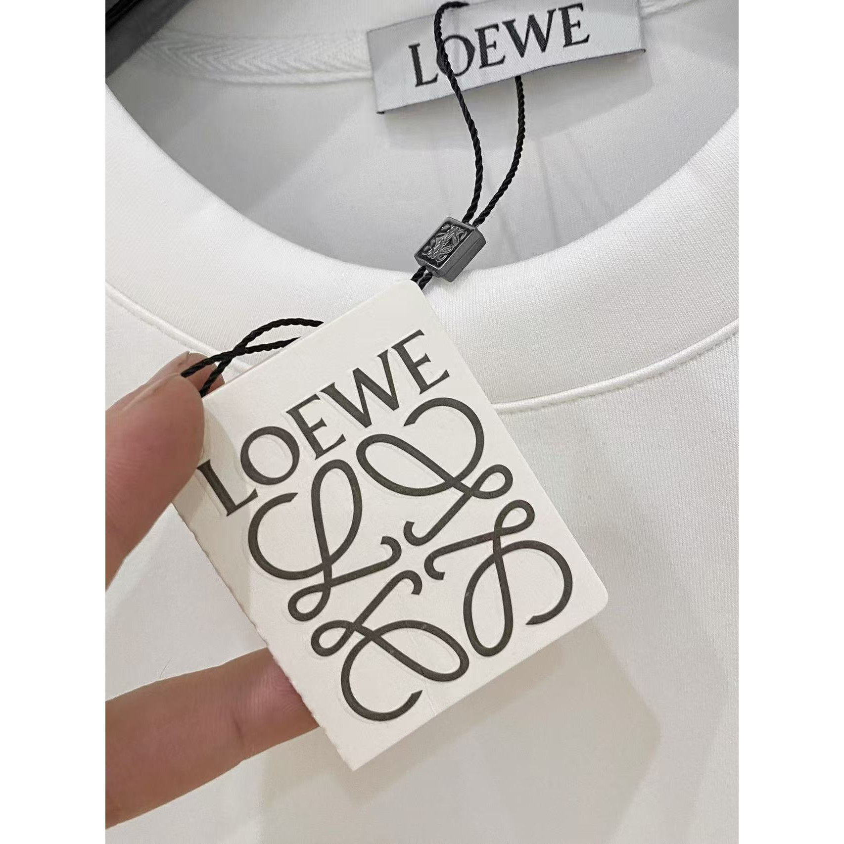 <p>LOEWE 太空棉卫衣(白)</p>