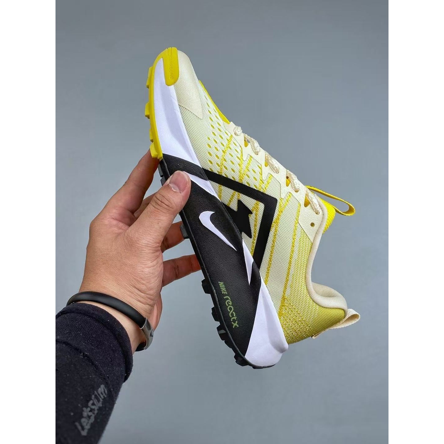 <p>NIKE REACTX Wildhorse 10 户外运动越野跑步鞋(黃)</p>