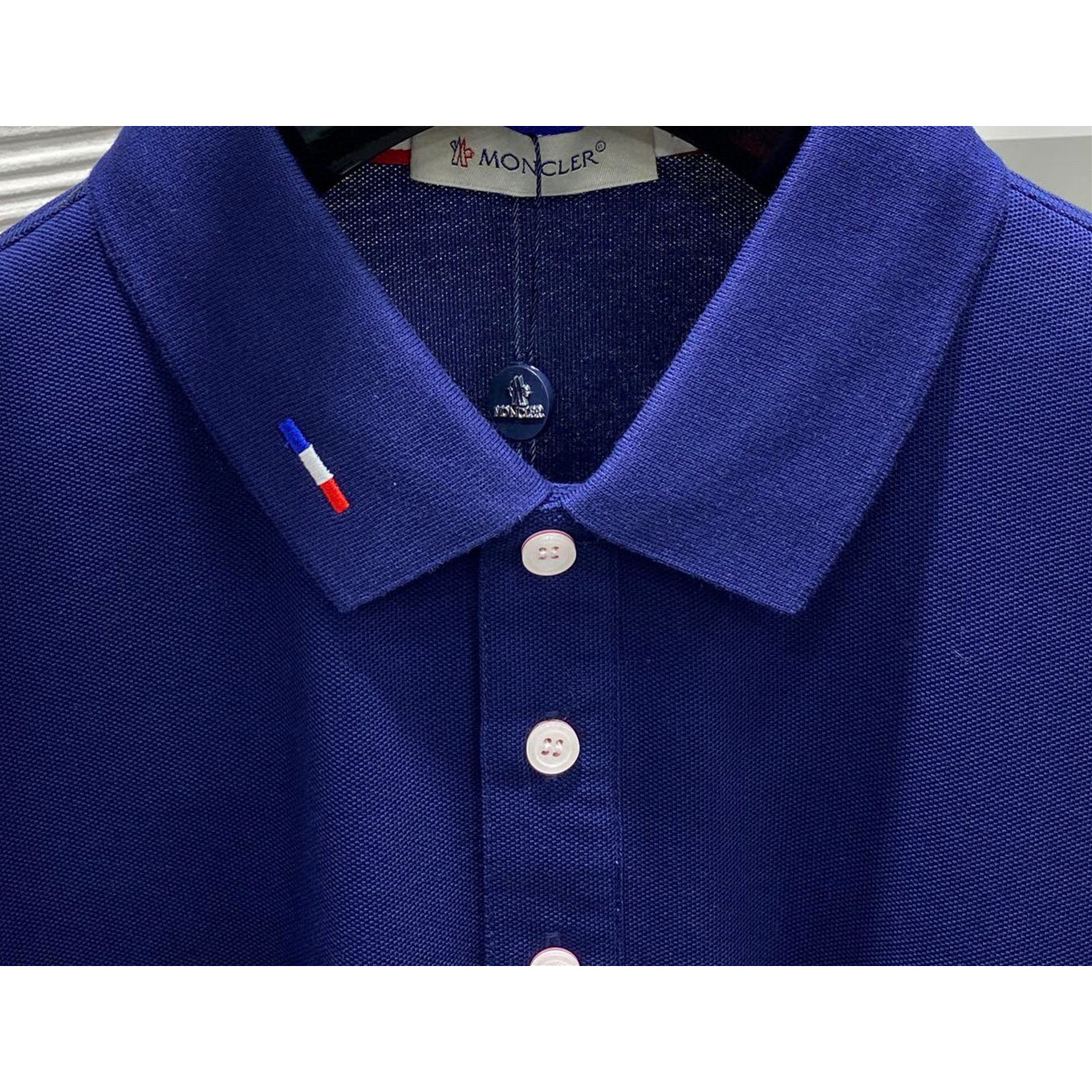 <p>MONCLER 立体徽标翻领长袖Polo衫(藍)</p>