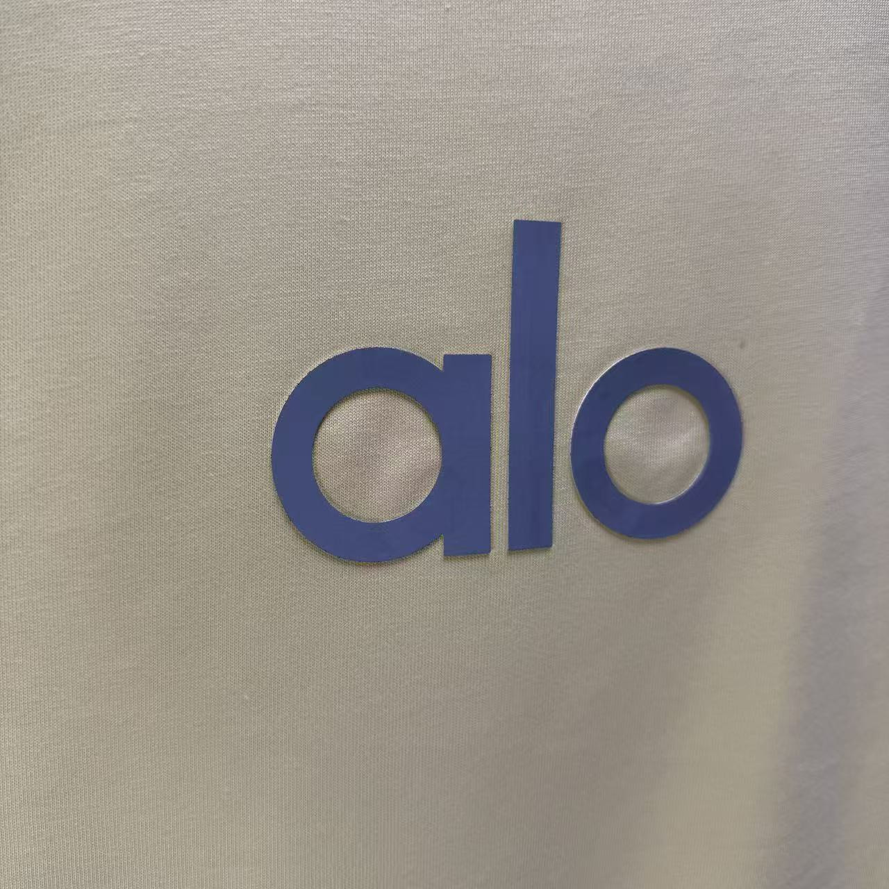 <p>ALO 短袖T恤 厚板 (黃)</p>