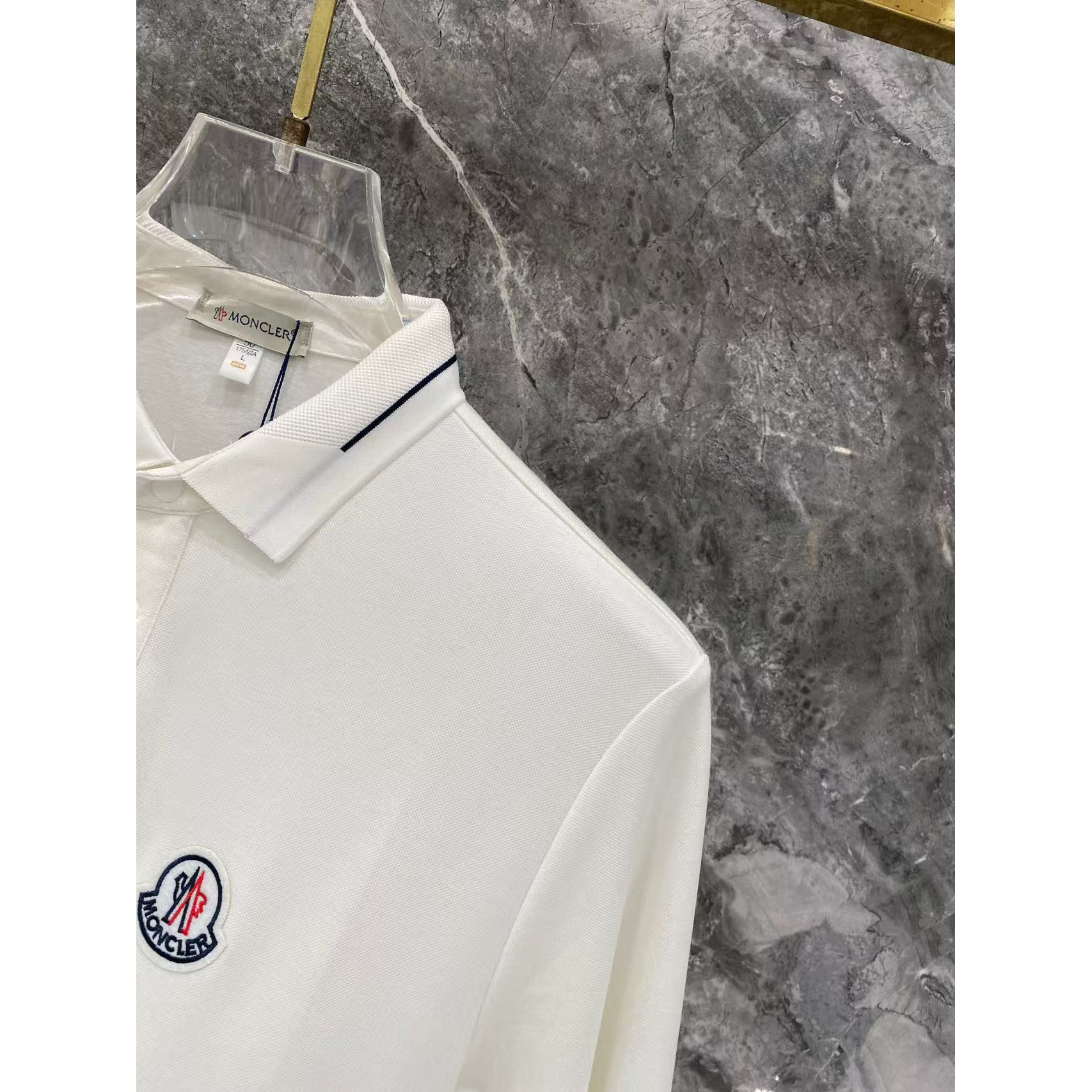 <p>MONCLER 秋冬长袖Polo(782998)</p>