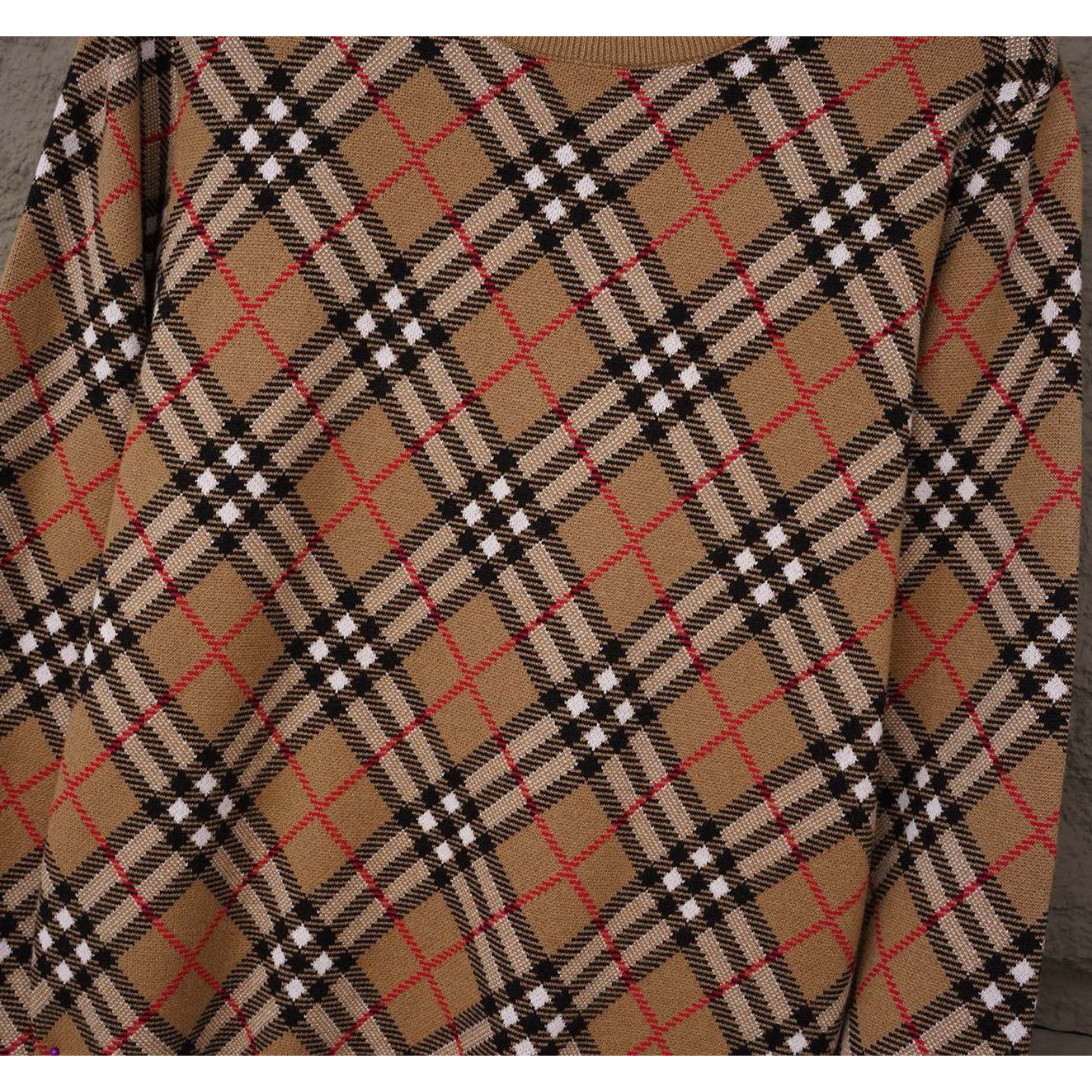 <p>Burberry 圆领针织羊毛衫(X22)</p>