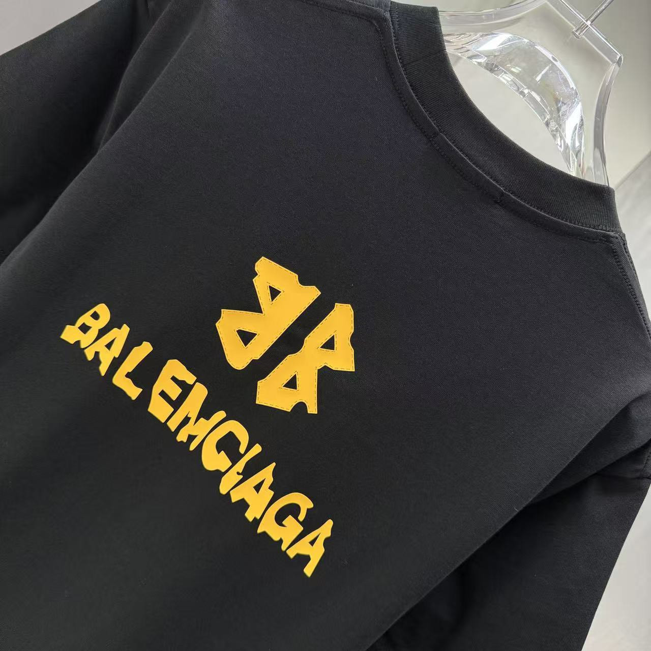<p>Balenciaga 短袖T恤(黑)</p>