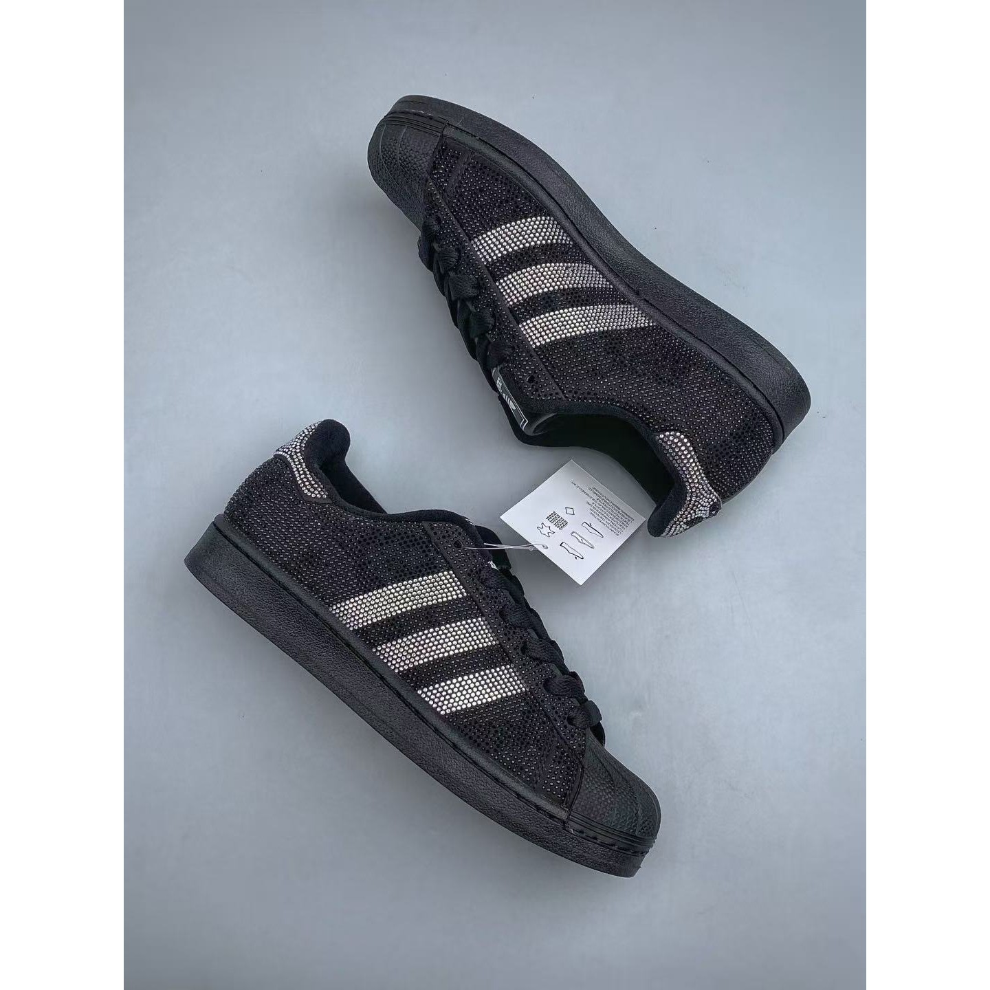 <p>Adidas SUPERSTAR II W &nbsp;经典贝壳头(黑)</p>